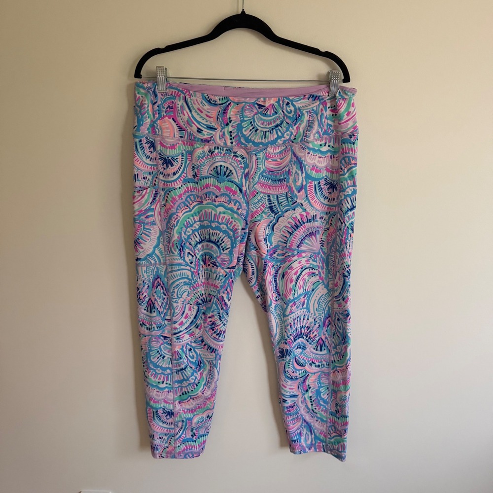 Lilly Pulitzer Luxletic Weekender Crop Legging Pink Blue Shell Print XXL